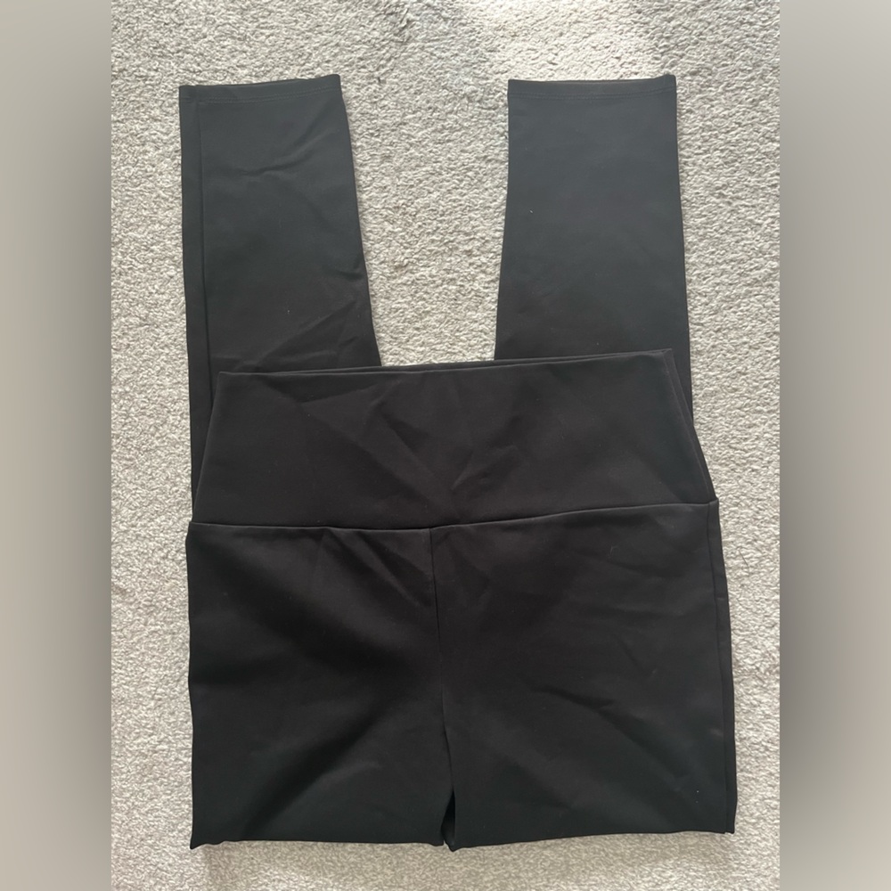 NWOT DL  Black High Waist Leggings Size Large